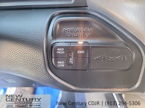 Used 2020 RAM 2500 Big Horn w/ Level 1 Equipment Group AWD/4WD image 14