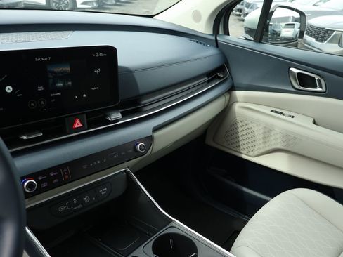 New 2026 Kia Carnival EX FWD image 26