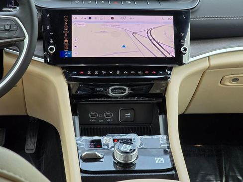New 2026 Jeep Grand Cherokee L Limited AWD/4WD image 30
