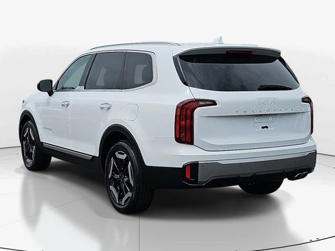 Used 2025 Kia Telluride S FWD image 8