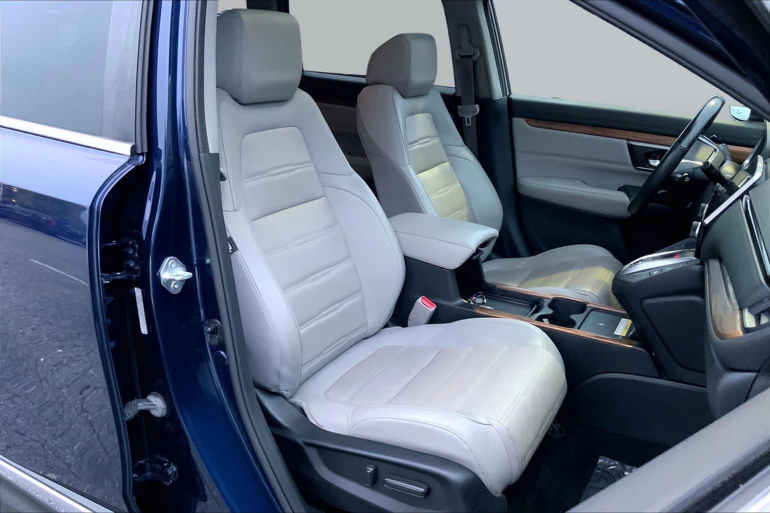 Used 2022 Honda CR-V Touring image 8