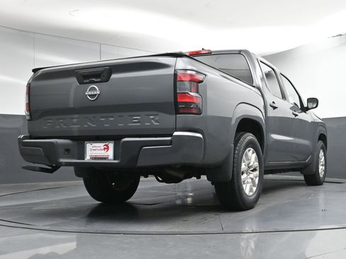 Certified 2022 Nissan Frontier SV image 25