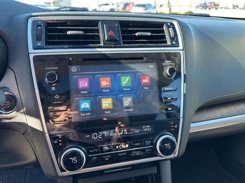 Used 2018 Subaru Outback 2.5i Limited image 11