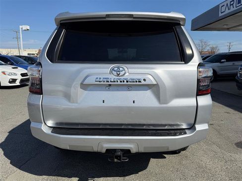 Used 2016 Toyota 4Runner SR5 RWD image 8