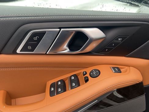 Used 2023 BMW X5 xDrive40i w/ M Sport Package image 49