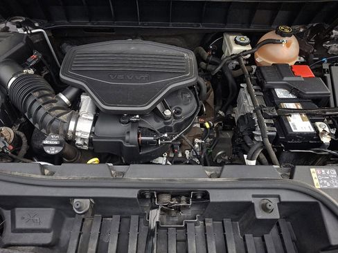 Used 2017 GMC Acadia SLT image 30