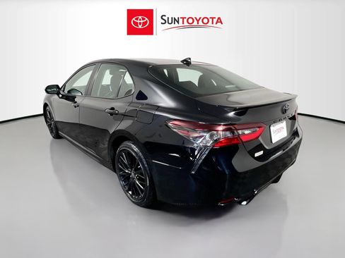 Used 2022 Toyota Camry SE w/ Convenience Package image 4