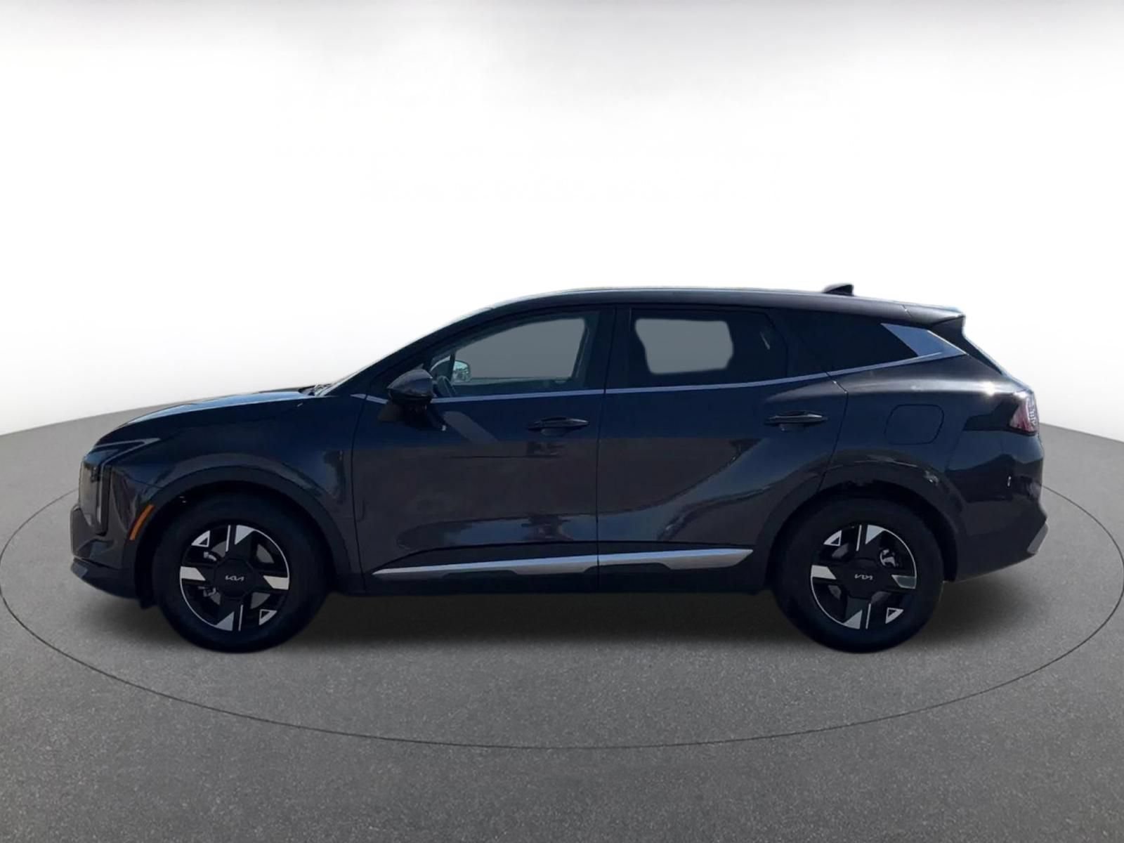 Used 2026 Kia Sportage LX FWD image 8