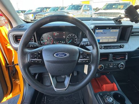 Used 2022 Ford Maverick XLT image 14