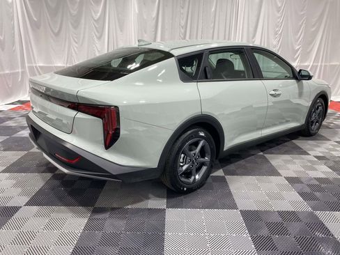 New 2026 Kia K4 LXS image 4