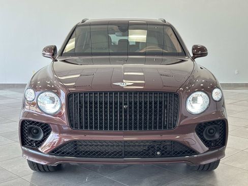 Used 2023 Bentley Bentayga Extended Wheelbase AWD/4WD image 30