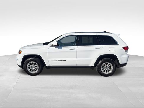 Used 2020 Jeep Grand Cherokee Laredo AWD/4WD image 3
