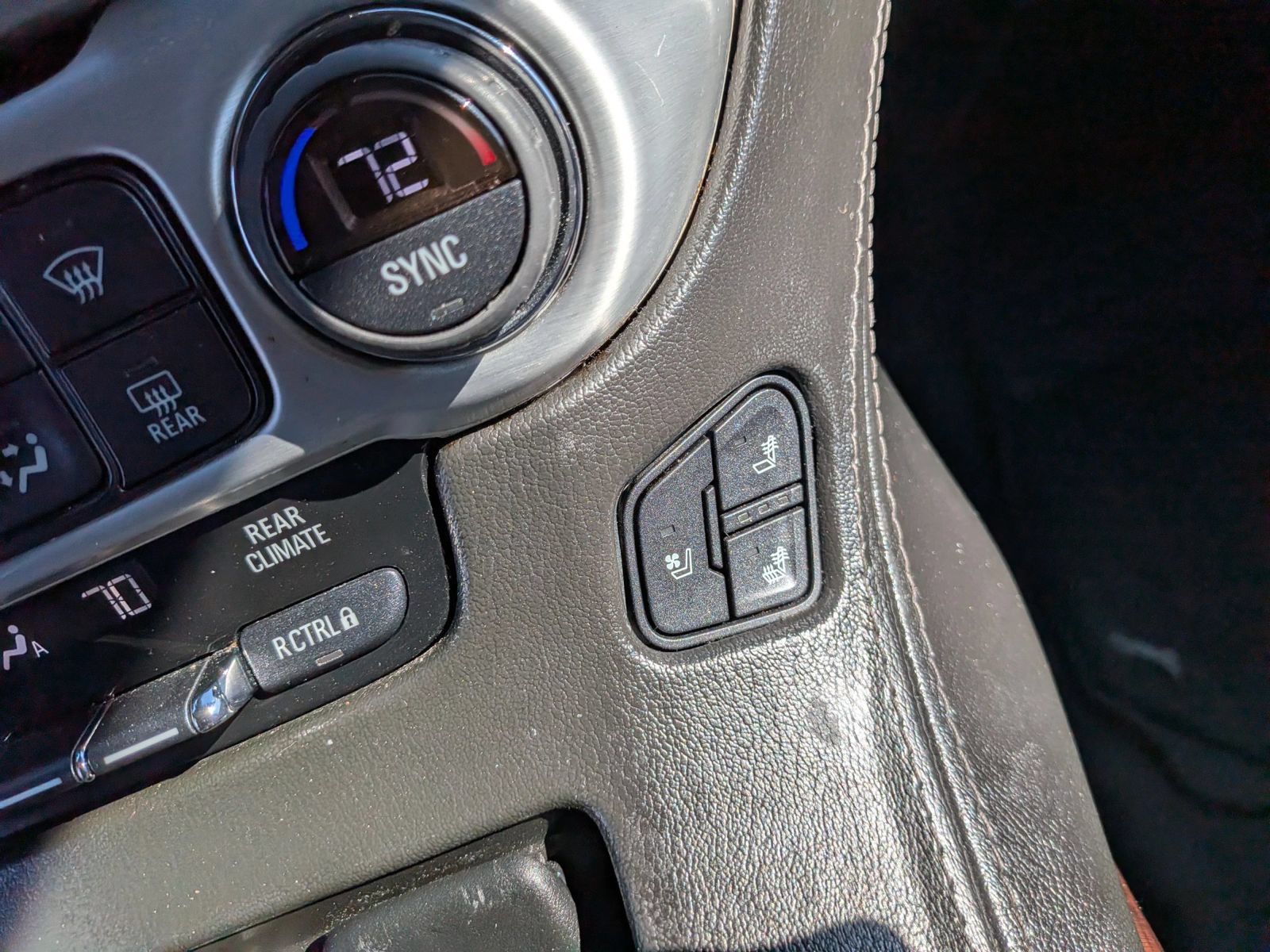 Used 2020 GMC Yukon XL SLT AWD/4WD image 70