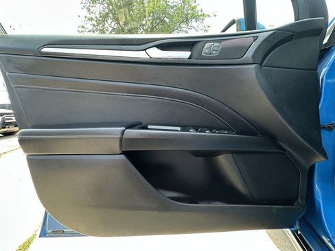 Used 2020 Ford Fusion Titanium AWD/4WD image 23