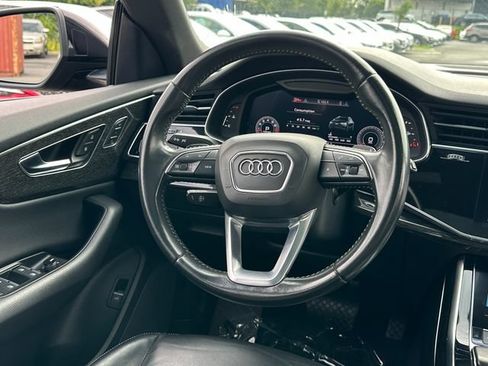 Used 2019 Audi Q8 Premium w/ Convenience Package AWD/4WD image 17
