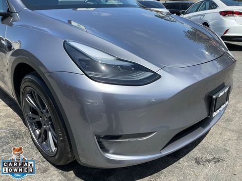 Used 2025 Tesla Model Y Long Range AWD/4WD image 74