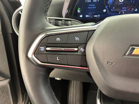 Used 2025 Chevrolet Equinox LT w/ Convenience Package II image 23