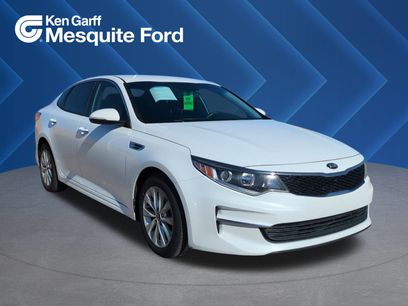 Used 2018 Kia Optima LX w/ 17" Alloy Wheels Package