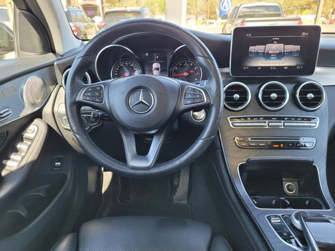 Used 2019 Mercedes-Benz GLC 300 4MATIC image 16