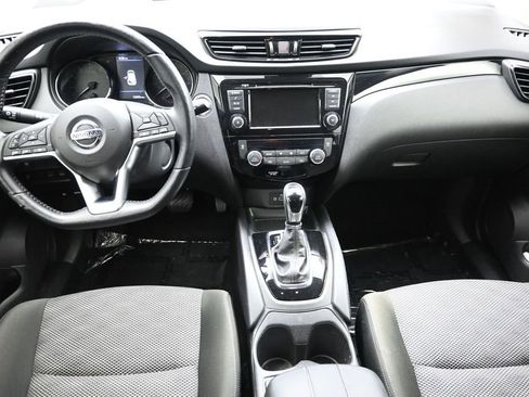 Used 2022 Nissan Rogue Sport SV FWD image 15