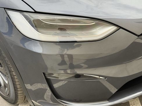 Used 2023 Tesla Model X image 23