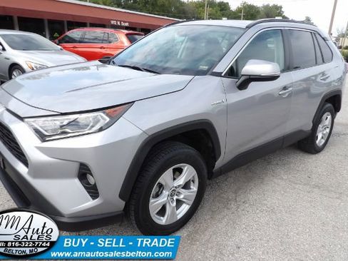 Used 2021 Toyota RAV4 XLE image 1