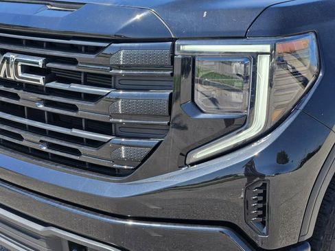 Used 2022 GMC Sierra 1500 Elevation AWD/4WD image 5