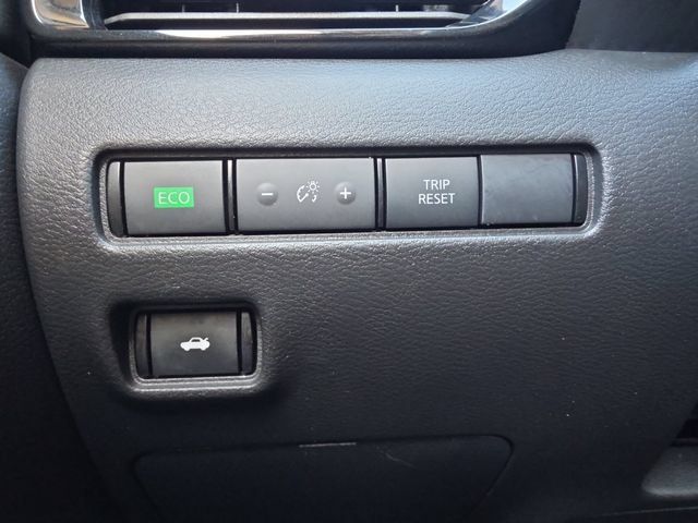 Used 2022 Nissan Sentra SV w/ SV Premium Package FWD image 10