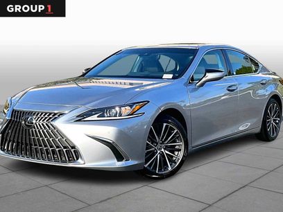 New 2025 Lexus ES 300h w/ Premium Package