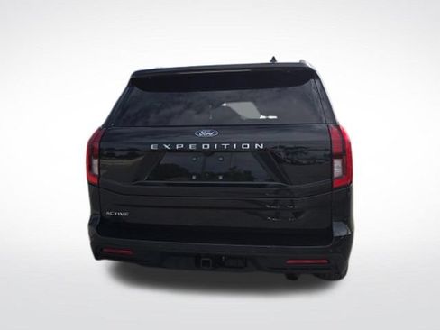 Used 2025 Ford Expedition Active AWD/4WD image 4