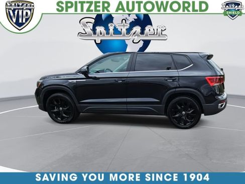 Used 2023 Volkswagen Taos SE w/ Panoramic Sunroof Package AWD/4WD image 6