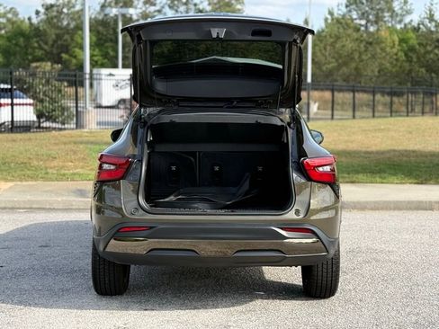 Used 2024 Chevrolet Trax ACTIV w/ Sunroof Package FWD image 15