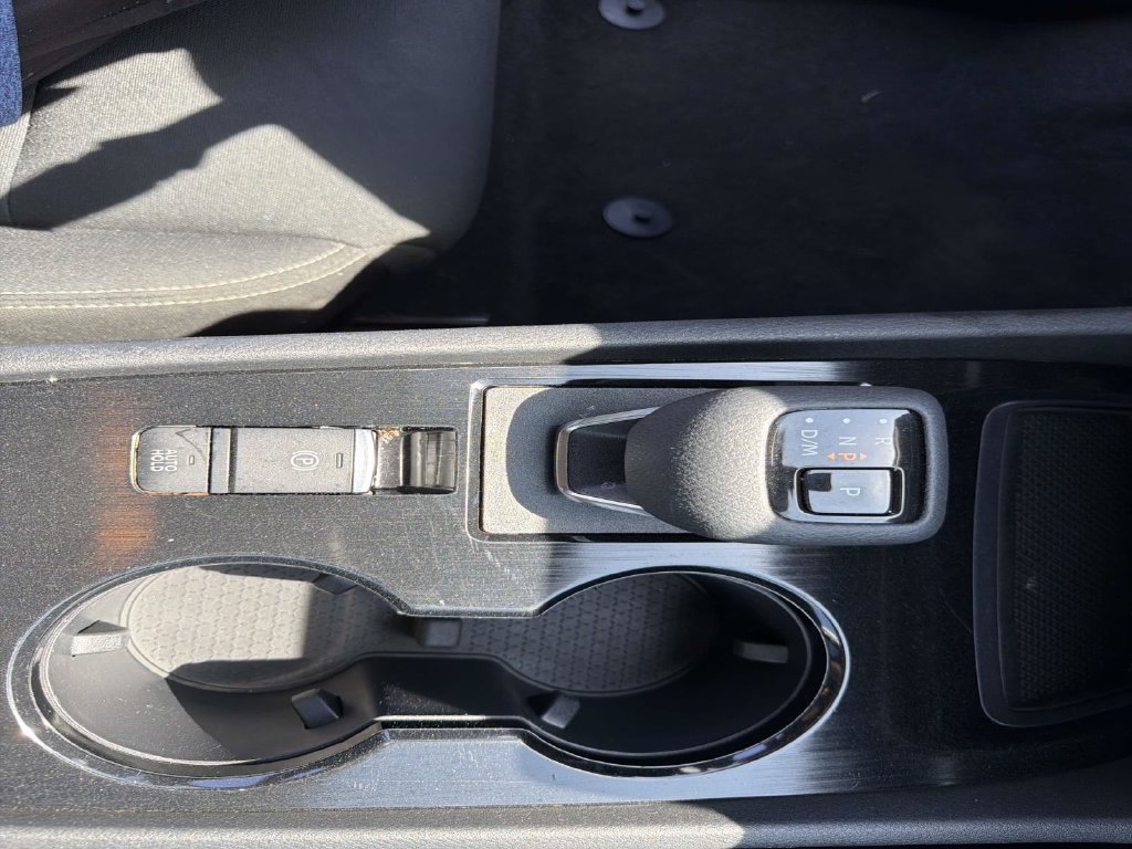 Used 2024 Nissan Rogue S AWD/4WD image 29