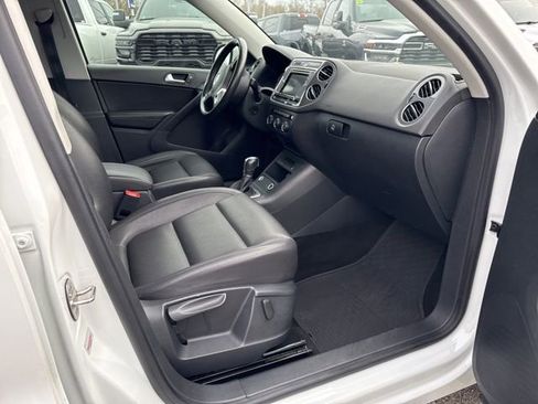 Used 2017 Volkswagen Tiguan Wolfsburg Edition image 12
