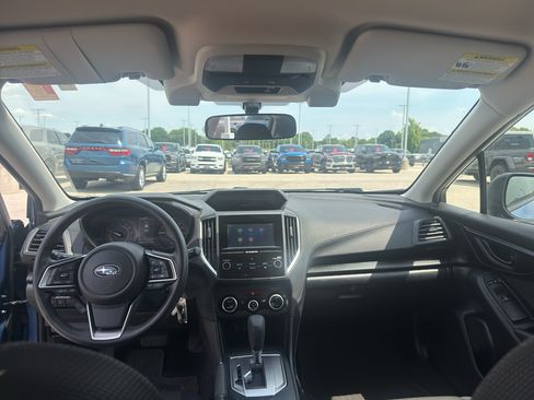 Used 2021 Subaru Crosstrek 2.0i AWD/4WD image 31