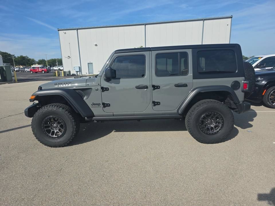Used 2023 Jeep Wrangler Unlimited Sport w/ Xtreme 35 Tire Package AWD/4WD image 4