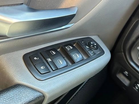 Used 2019 RAM 1500 Big Horn AWD/4WD image 16