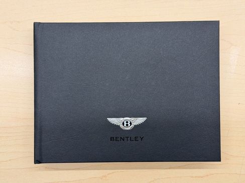 Used 2025 Bentley Bentayga image 48