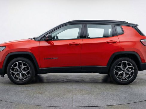 Used 2025 Jeep Compass Limited image 5