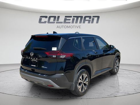 Used 2023 Nissan Rogue SV AWD/4WD image 3