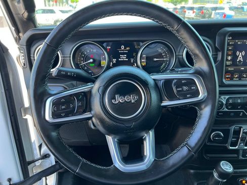 Used 2023 Jeep Wrangler Unlimited Sahara w/ Cold Weather Group AWD/4WD image 14