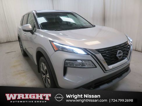 Certified 2022 Nissan Rogue SV image 1