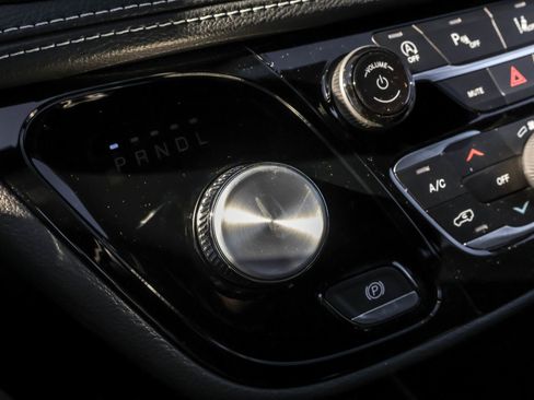 New 2026 Chrysler Pacifica Select FWD image 21