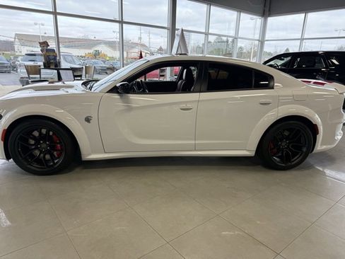 Used 2023 Dodge Charger SRT Hellcat w/ Harman/Kardon Audio Group image 3