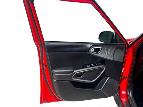 Used 2020 Kia Soul X-Line image 19