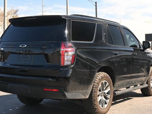 Used 2024 Chevrolet Tahoe Z71 w/ Luxury Package image 15