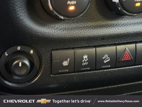 Used 2013 Jeep Wrangler Unlimited Sahara AWD/4WD image 23