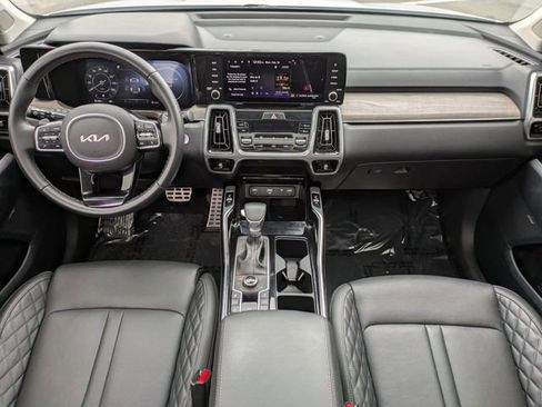 Used 2023 Kia Sorento SX Prestige image 17