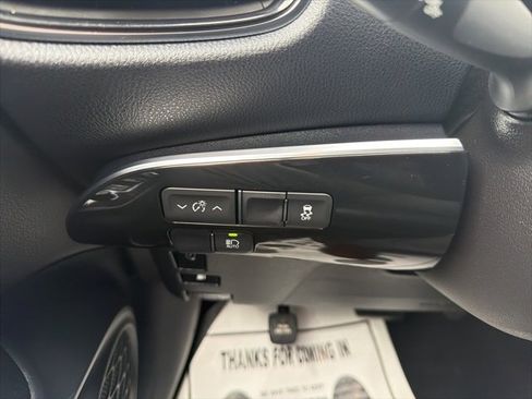 Used 2018 Toyota Prius Prime Premium image 17