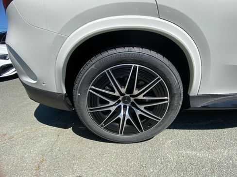 Used 2026 Mercedes-Benz GLC 43 AMG 4MATIC image 23